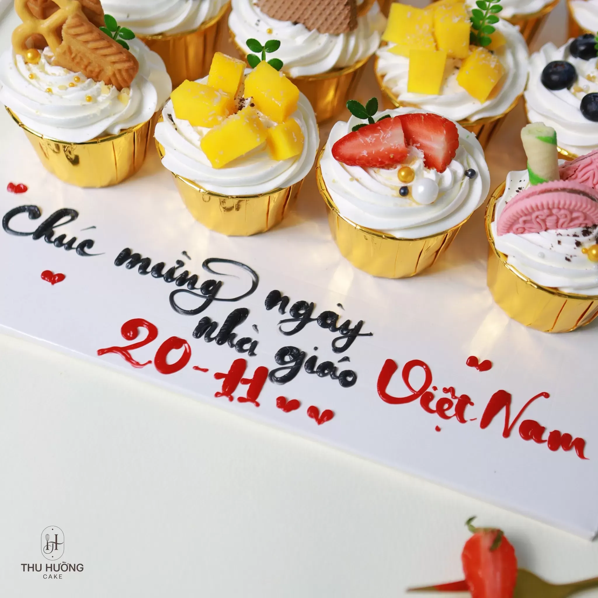 Bánh kem chúc mừng ngày nhà giáo Việt Nam 20-11