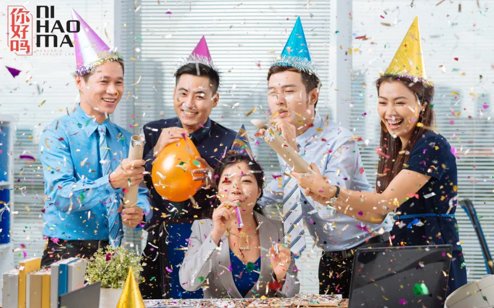 Chúc mừng sinh nhật sếp và đồng nghiệp bằng tiếng Trung chuyên nghiệp