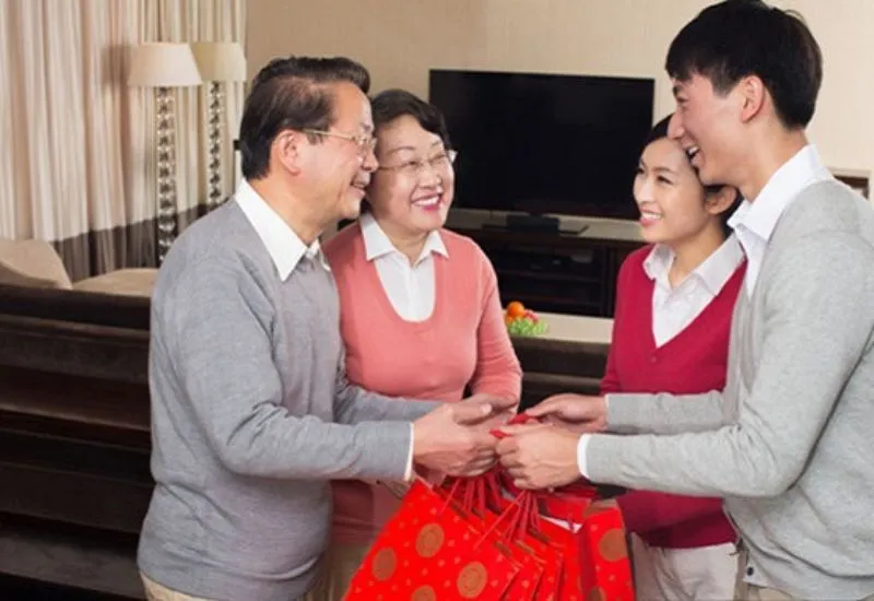 Lời chúc Tết bố mẹ người yêu ấn tượng