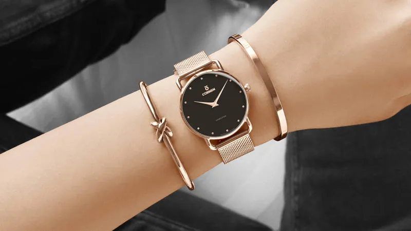 phụ nữ đeo đồng hồ tay nào và vị trí núm chỉnh