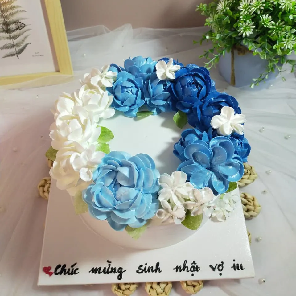 Bánh sinh nhật hoa hồng đẹp xanh lạ mắt và bst mới 2026