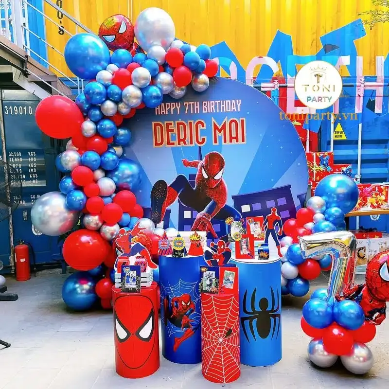 Trang trí tiệc sinh nhật bé Deric Mai phong cách sang trọng