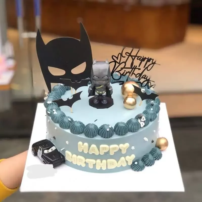 Điểm Thêm Chiếc Ô Tô Ngộ Nghĩnh Vào Bánh Sinh Nhật