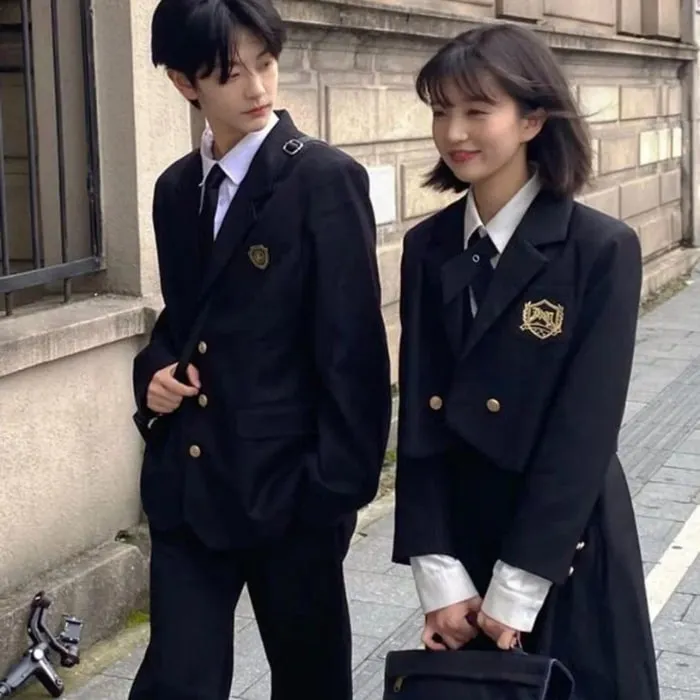 Hình ảnh học sinh Nhật Bản trong bộ đồng phục dễ thương, đẹp mắt