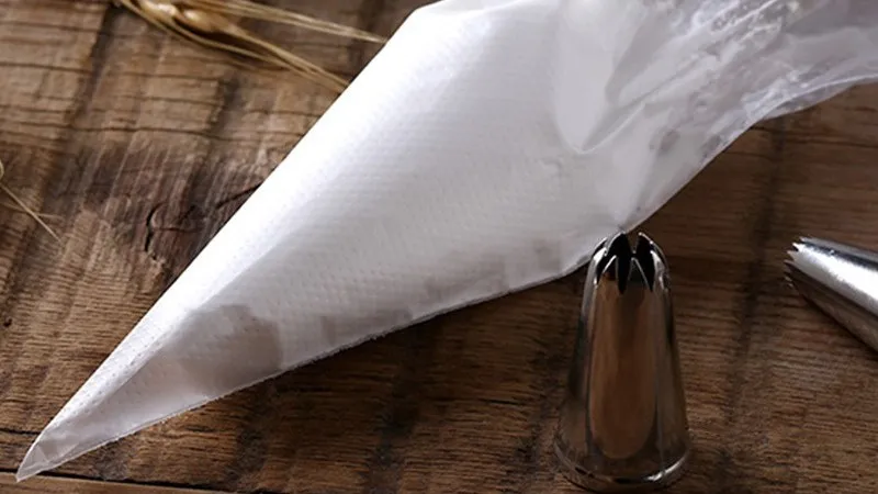 Túi bắt kem nilon bền dai tiện lợi trong quá trình trang trí bánh