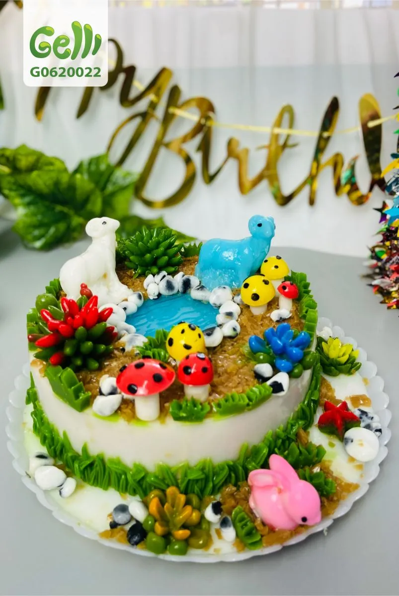 Bánh sinh nhật hình con dê với thiết kế nghệ thuật tinh tế