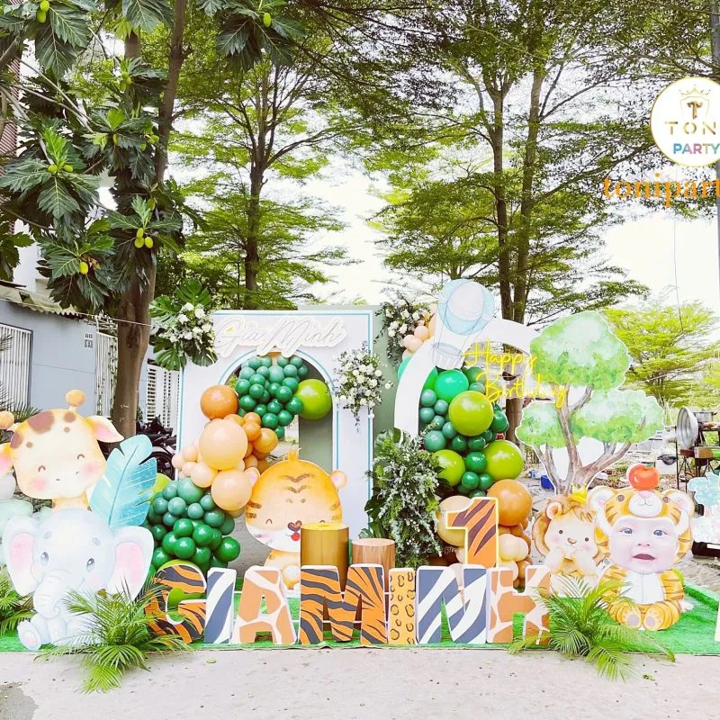 Backdrop thôi nôi bé Gia Minh 1 tuổi ấn tượng