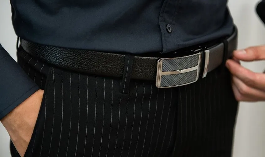 Chiếc thắt lưng giúp chàng trở nên lịch lãm hơn