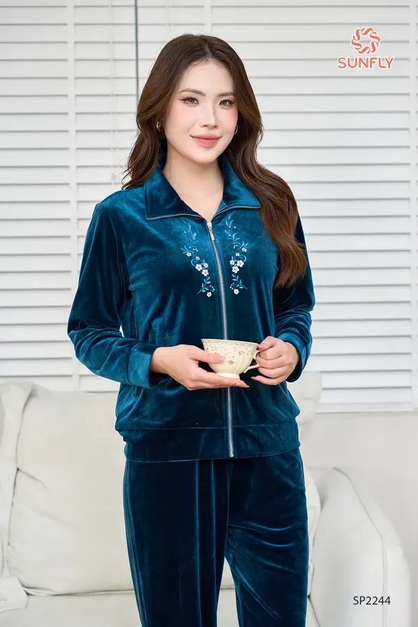 Bộ mặc nhà nhung kéo khóa sang trọng cho phụ nữ trung niên