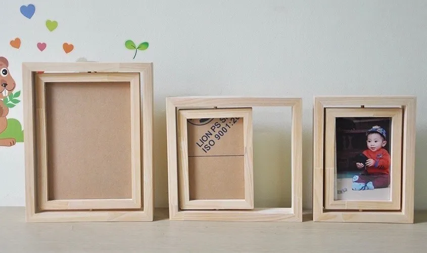 Khung ảnh lưu giữ những bước ngoặt quan trọng của năm đầu đời