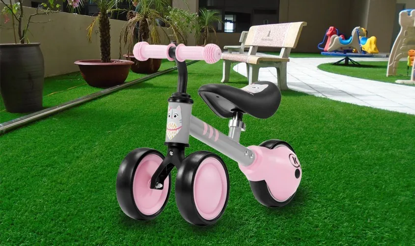 Xe chòi chân 3 bánh giúp trẻ rèn luyện khả năng thăng bằng