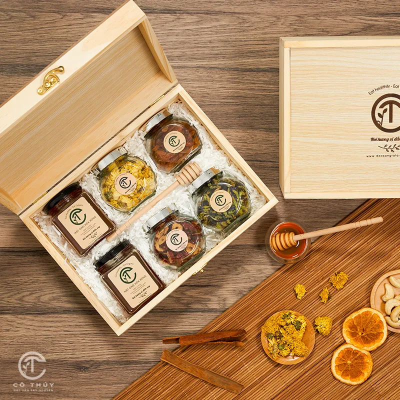Hũ mật ong rừng nguyên chất làm quà biếu sức khỏe tinh tế
