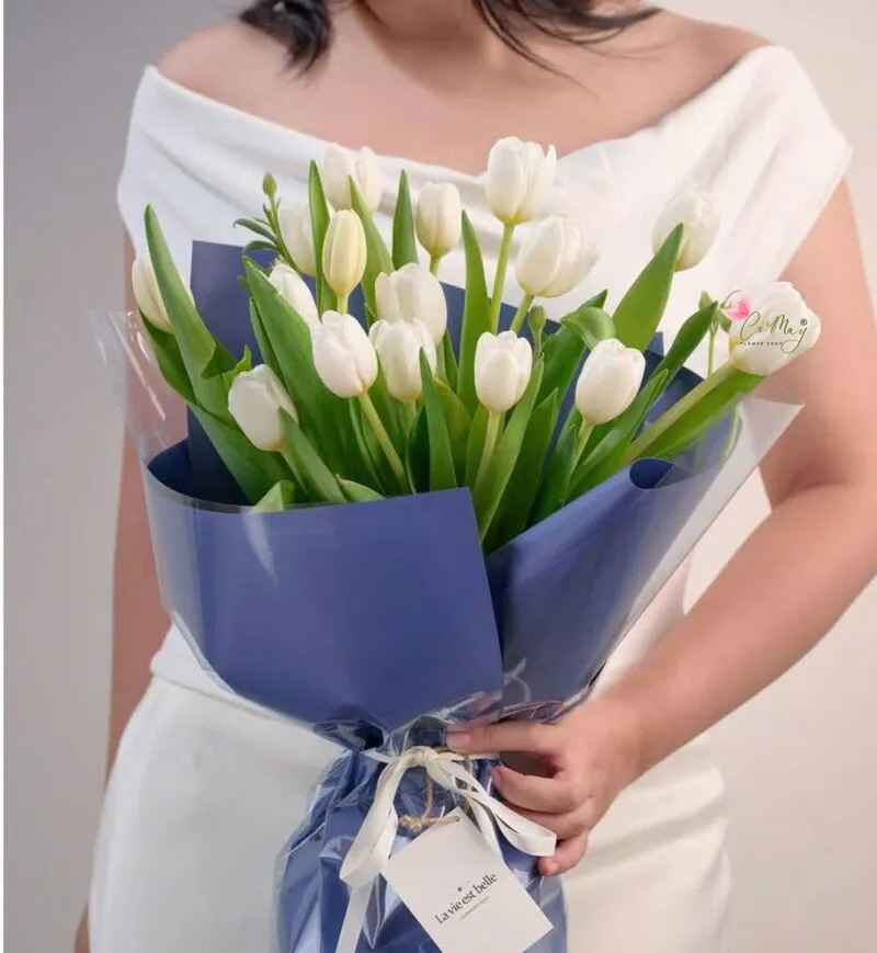 Bó tulip tượng trưng cho sự hạnh phúc và niềm tin mới