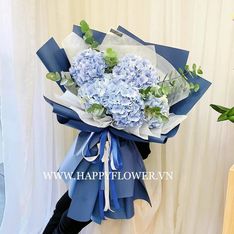 Bó hoa cẩm tú cầu xanh biếc ấn tượng