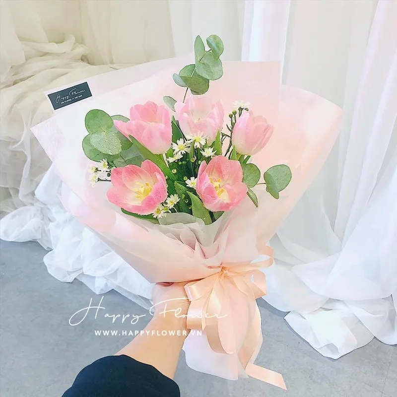 Bó hoa tulip màu tím lãng mạn phong cách Tây Âu