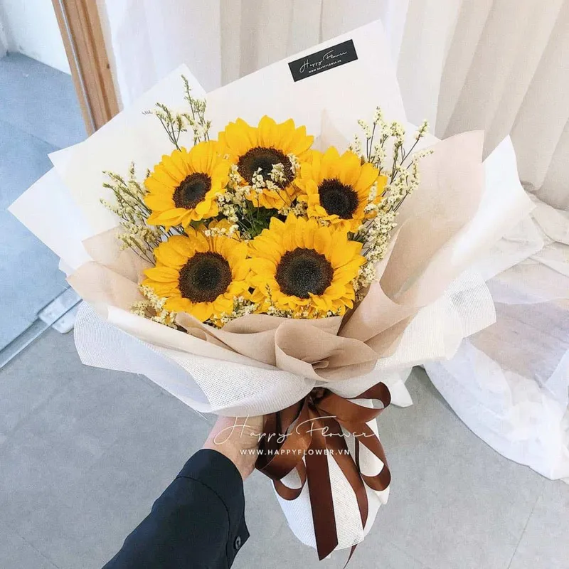 bó hoa sinh nhật hướng dương vàng tinh tế