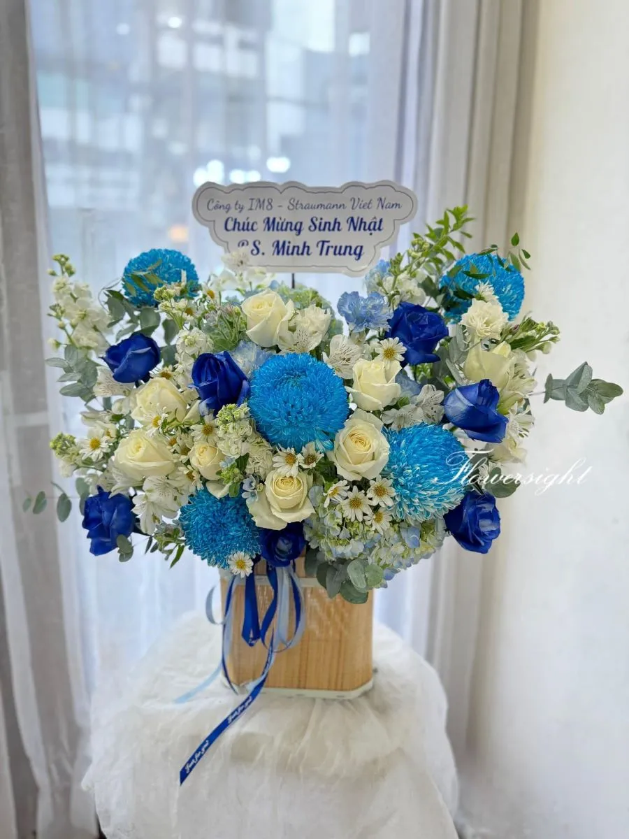Hoa sinh nhật màu xanh