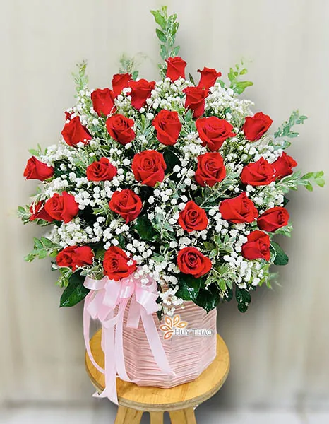 Hoa tặng 20 10 - Hồng đỏ Đà Lạt 25 bông, lá mimosa, baby trắng, hộp Hàn Quốc sang trọng