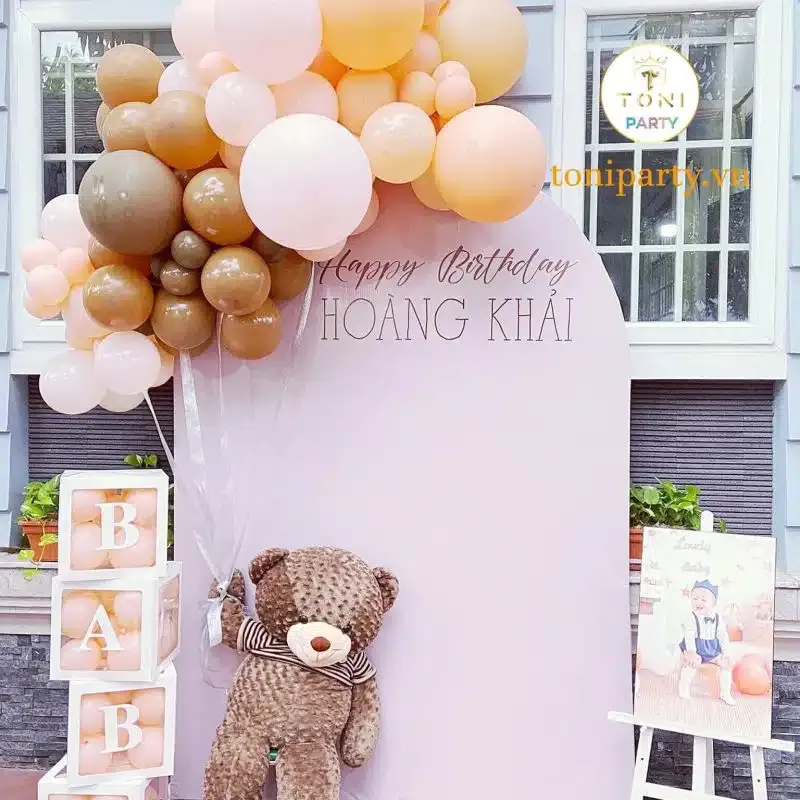 Setup backdrop sinh nhật Hoàng Khải 2026