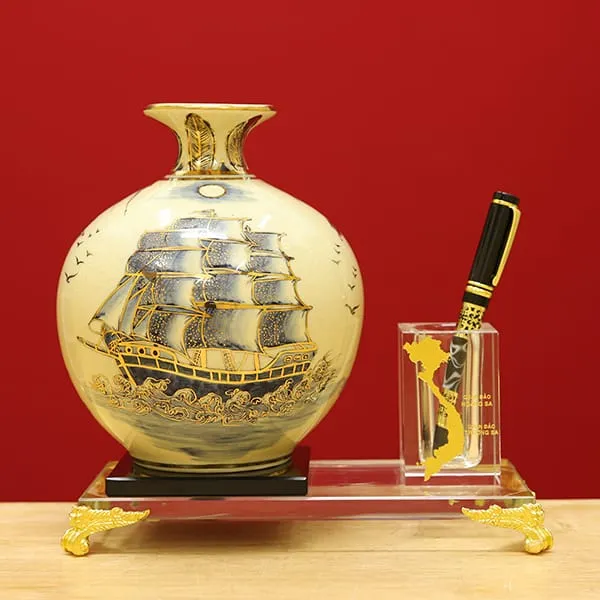 Hộp bút pha lê vẽ vàng 24k Thuận Buồm Xuôi Gió cao cấp cho lãnh đạo