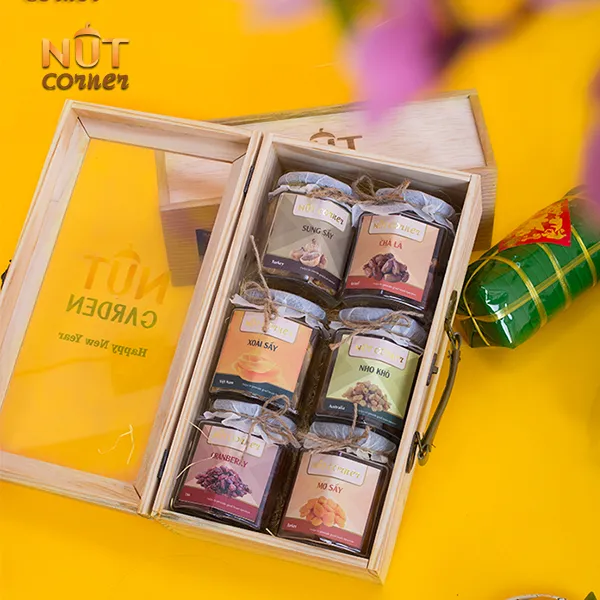 Hộp quà hạt dinh dưỡng cao cấp tại FATAGI cho bố mẹ vợ