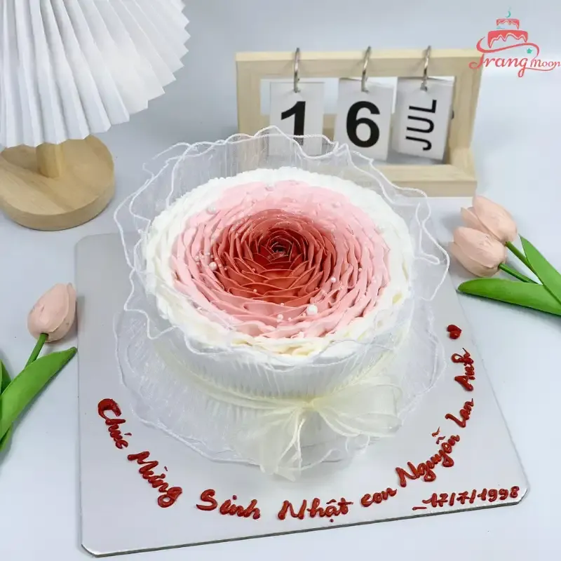 Cận cảnh những bông hoa hồng kem bơ nghệ thuật