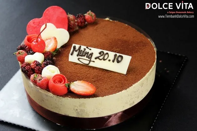 Bánh Tiramisu phiên bản đặc biệt kỷ niệm ngày 20.10 tại Dolce Vita