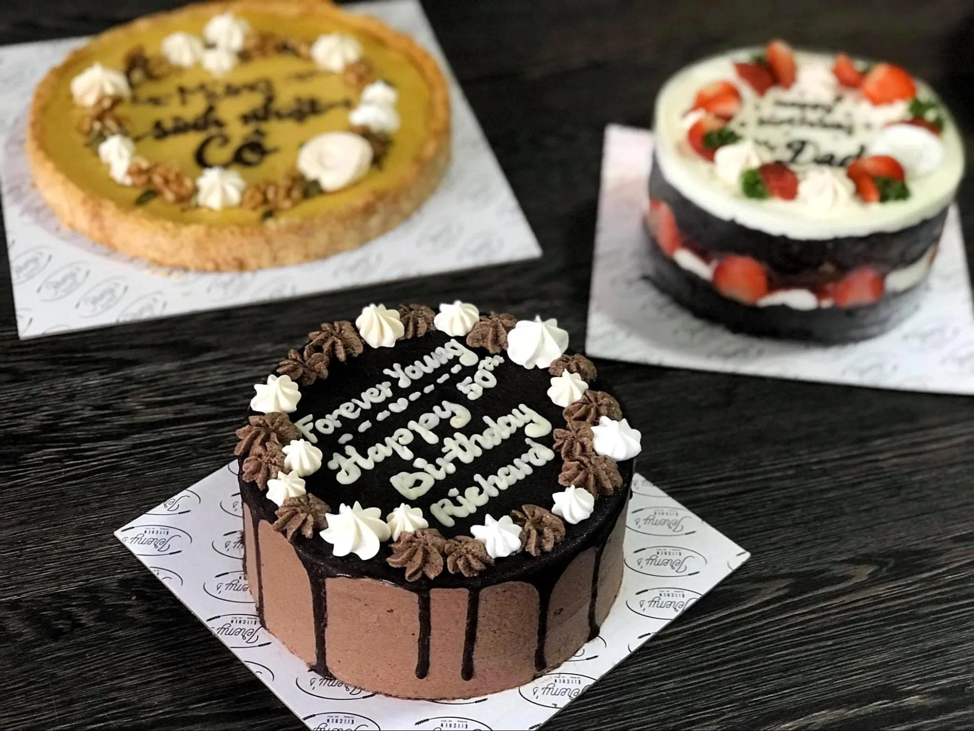 Bánh kem phong cách Pháp bắt mắt tại Jeremy’s Kitchen