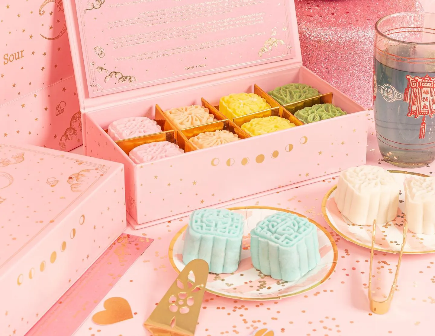 Bánh cupcake đa dạng màu sắc