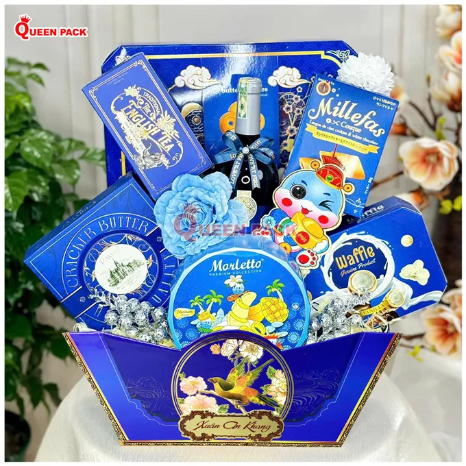 Khay đựng quà Tết sắc xanh dương tinh tế phù hợp tặng đối tác nam giới