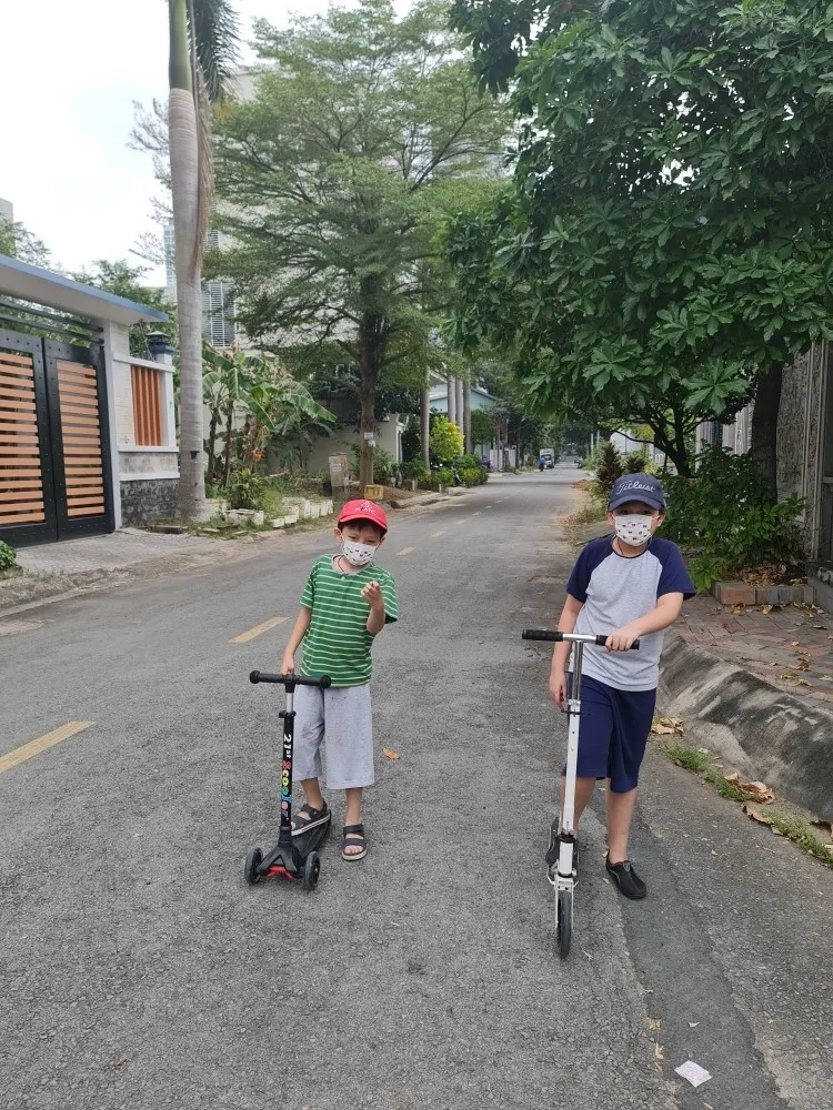 Xe trượt Scooter BBT Global phiên bản lớn dành cho bé trai năng động.