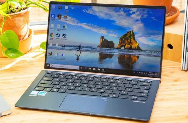 Laptop mỏng nhẹ dành tặng thầy giáo phục vụ công tác chuyên môn