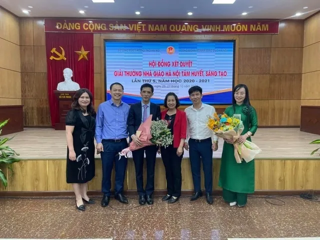 Lời chúc cô hiệu trưởng ý nghĩa gắn liền với sự nghiệp trồng người