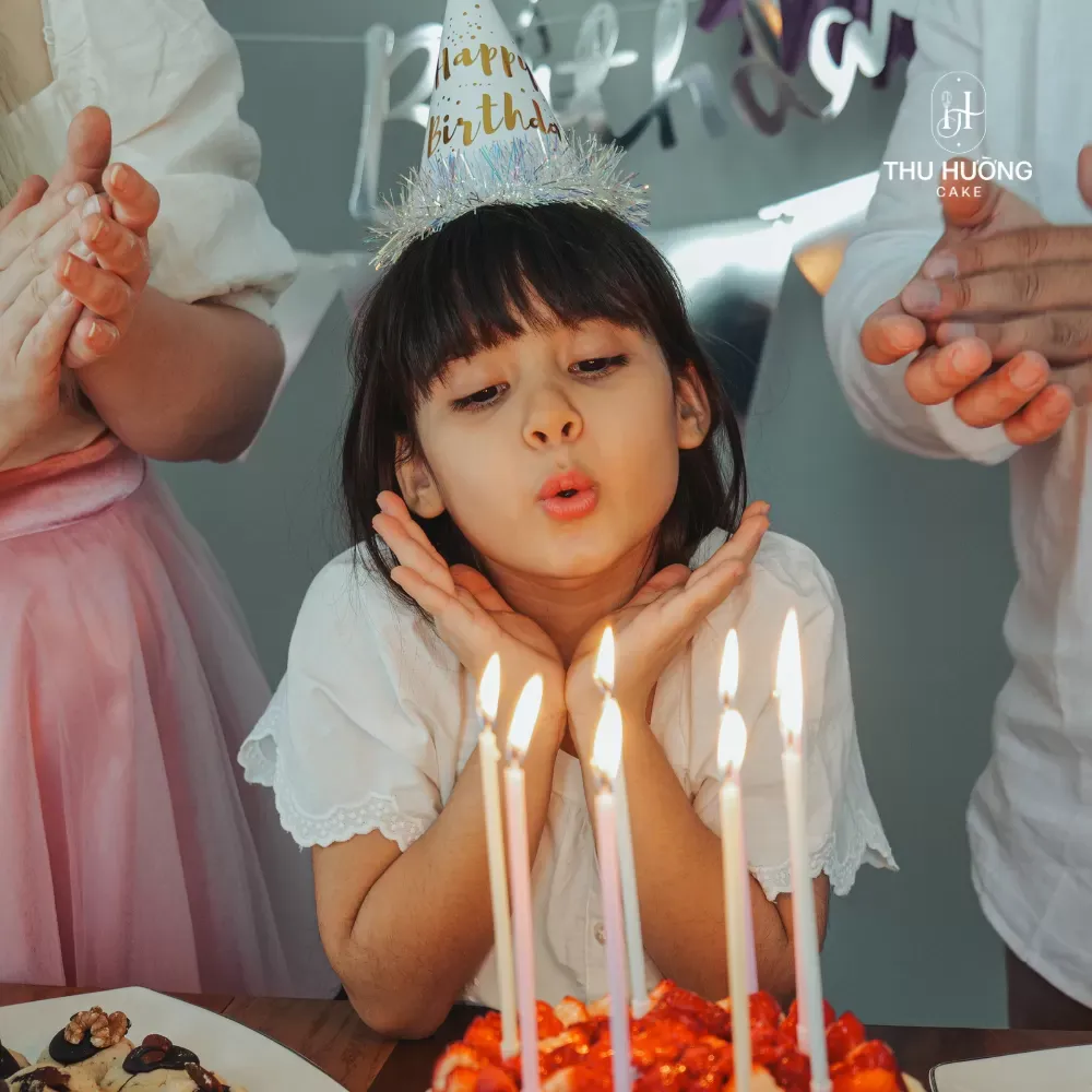 Chúc mừng sinh nhật bé gái nhỏ với nhiều ước mơ và hy vọng mới