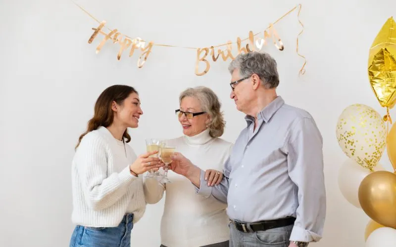 Lời chúc mừng sinh nhật ông bà ngoại hay và ý nghĩa nhất 2026