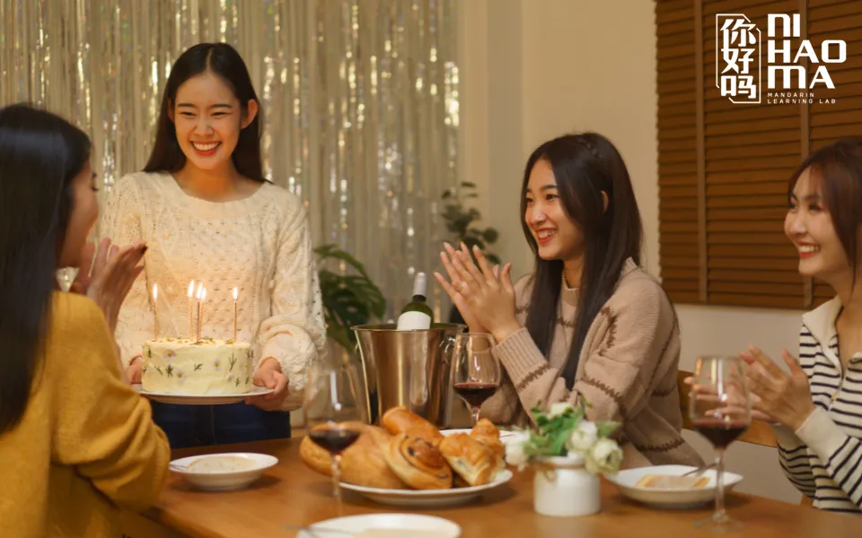Lời chúc mừng sinh nhật cho bạn bè bằng tiếng Trung