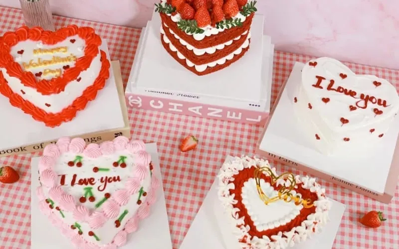 Mẫu bánh kem 8/3 tặng vợ, người yêu phong cách vintage