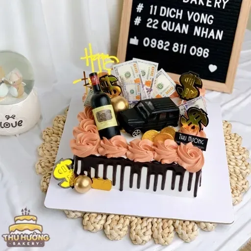 Bánh kem hình vuông decor tài lộc