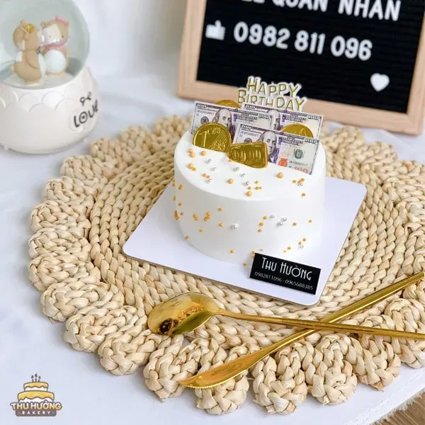 Bánh sinh nhật mini trang trí tiền đô la độc đáo dành cho phái mạnh
