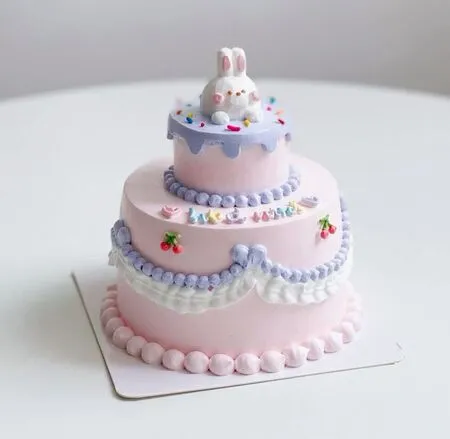 Mẫu bánh sinh nhật bé gái 2 tầng hoa hướng dương