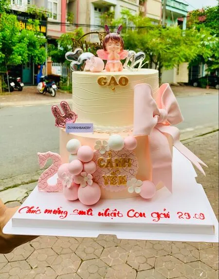 Mẫu bánh sinh nhật bé gái 2 tầng chủ đề biển cả