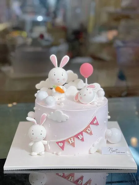 Mẫu bánh sinh nhật bé gái hình ảnh bé yêu