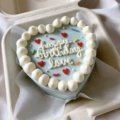 Bánh bento hình trái tim tone đỏ rực cháy