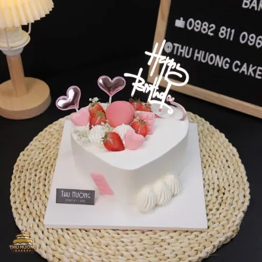 Bánh kem hình trái tim cho buổi tiệc kỉ niệm lãng mạn
