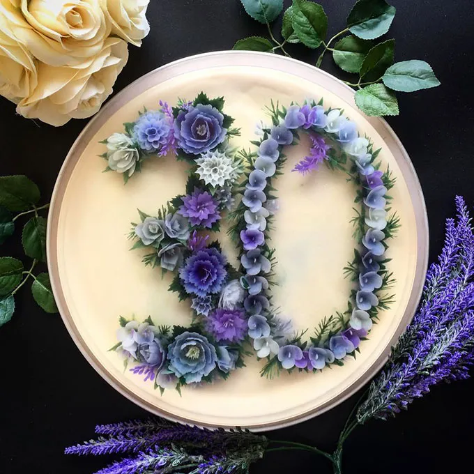 Mẫu bánh rau câu tạo hình số tuổi bằng hoa thạch nghệ thuật