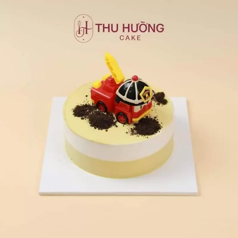 Mẫu Bánh Sinh Nhật Trang Trí Xe Cứu Hỏa đơn Giản