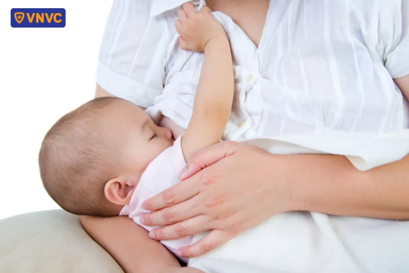 Mẹ cho con bú an toàn
