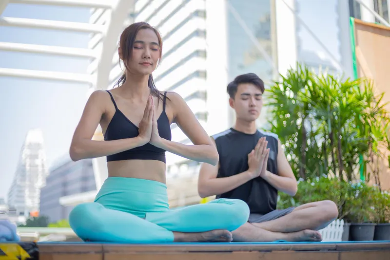 Khóa yoga làm quà tặng sinh nhật cho vợ.