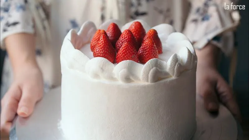 Tự làm bánh kem tặng chồng ngày sinh nhật