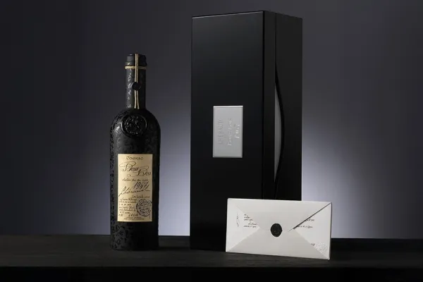 Rượu vang cao cấp tặng sếp nam